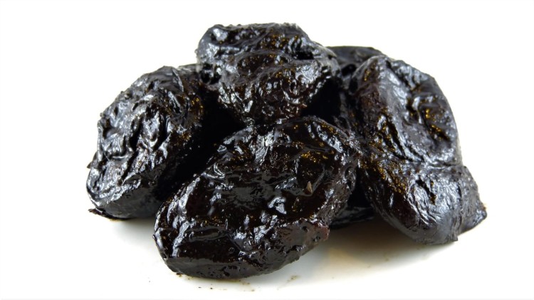 Polskie śliwki (odmiana Tophit), wędzone bez pestek 500g