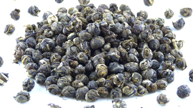 Herbata zielona Long zhu Cesarska Perła